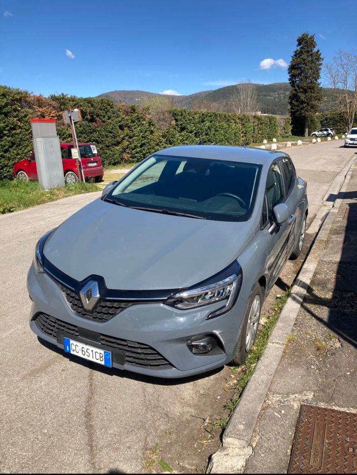 Photo d'origine d'une voiture banale